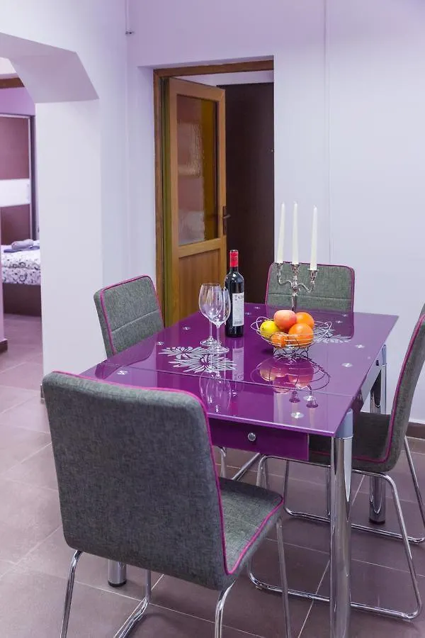 Central House Varna 0*,